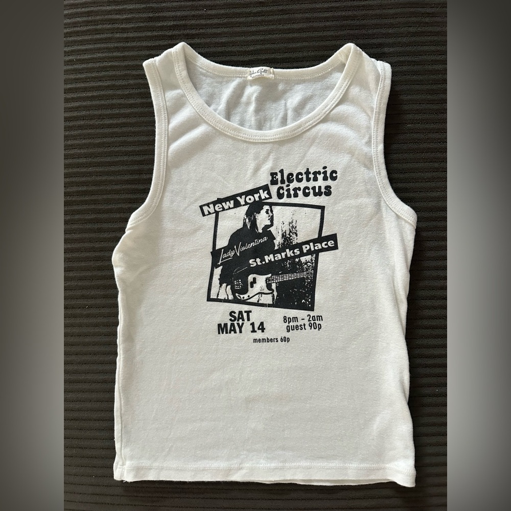 BRANDY MELVILLE GRAPHIC TANK